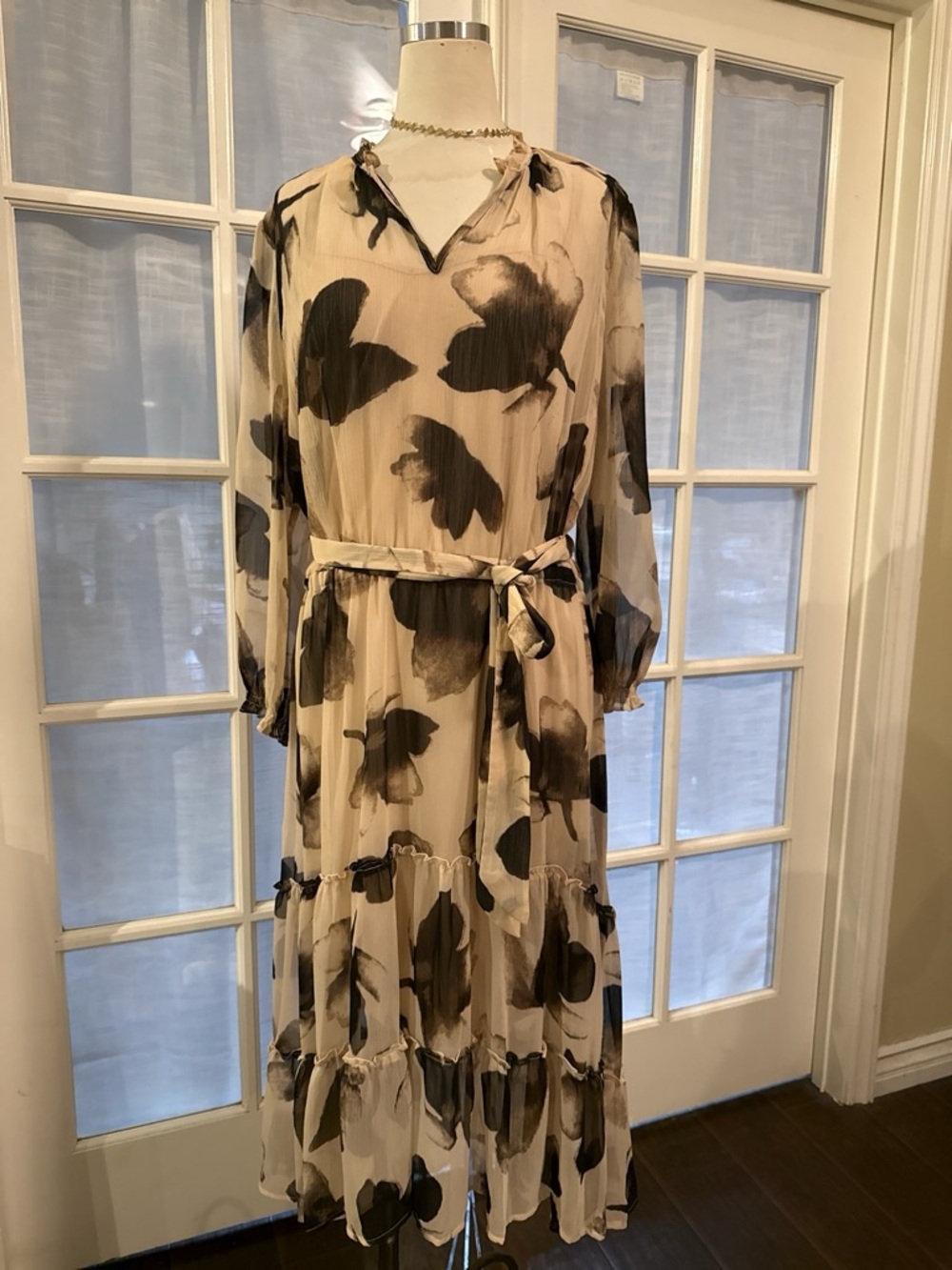 Simply Vera Vera Wang Cream Maxi Dress with Black Floral Brushstroke